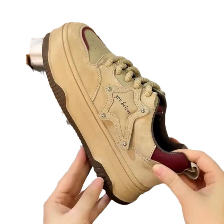 Damen Plateau Sneakers mit Sternen-Design von Echo Archiv