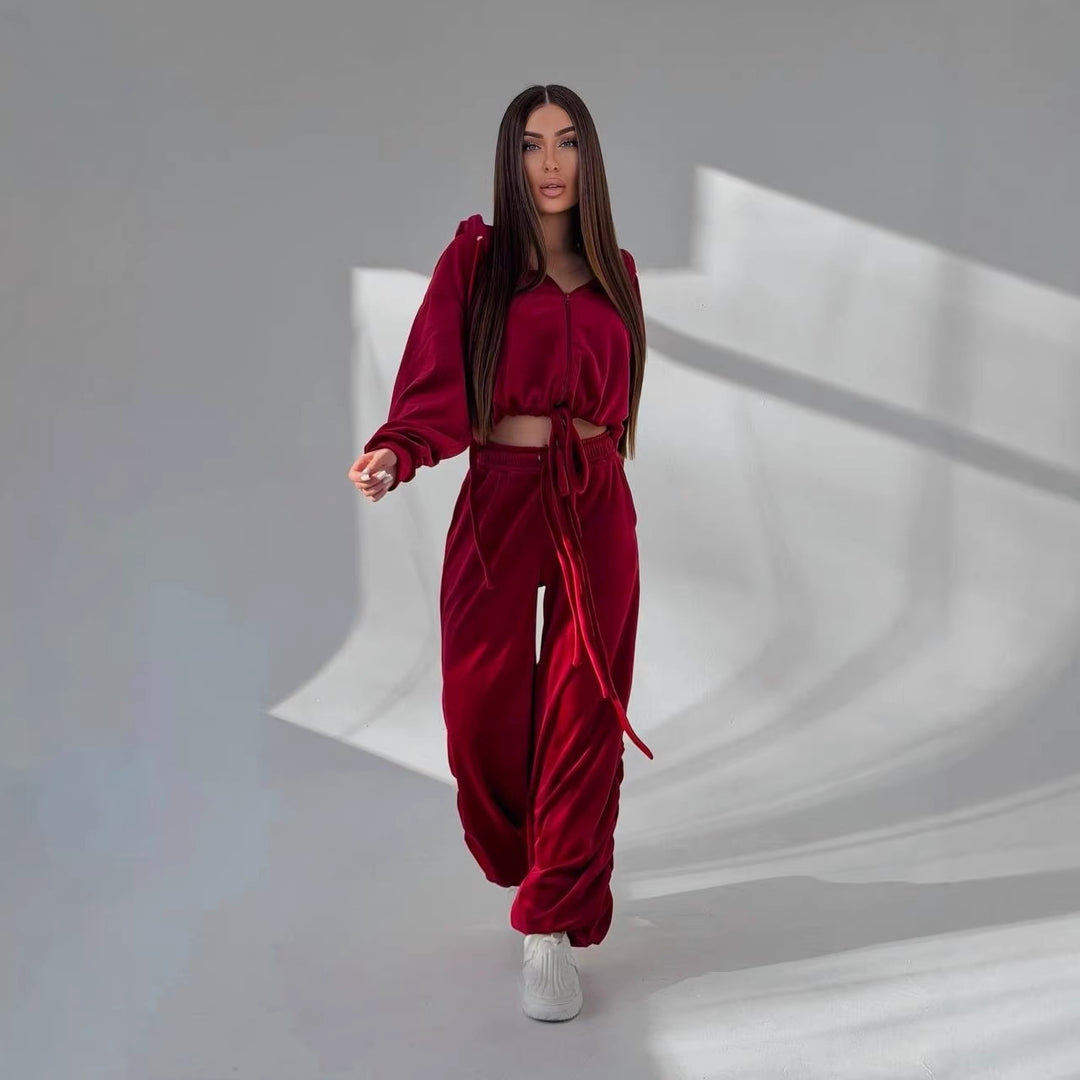 Damen Cropped Kapuzen-Sweatshirt mit Kordelzug am Saum und weite Raffung-Loungehose – Auréline