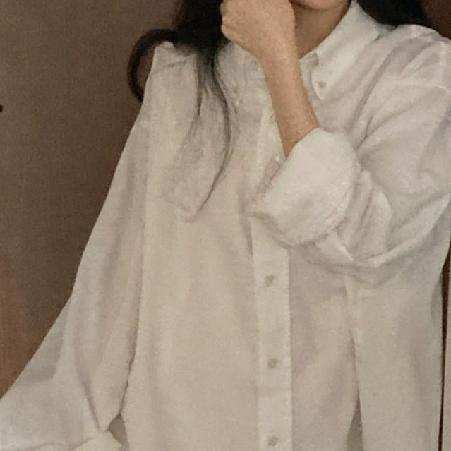 Damen Lässiges Oversize-Shirtkleid mit verlängertem Rückensaum, kastiger Silhouette und weiten Manschetten – Lunéa