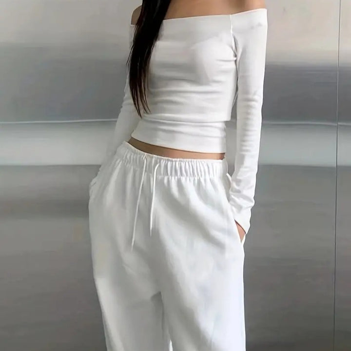 Damen Off-Shoulder Langarmshirt mit bequemer Passform und lässiger Eleganz Echo Archiv