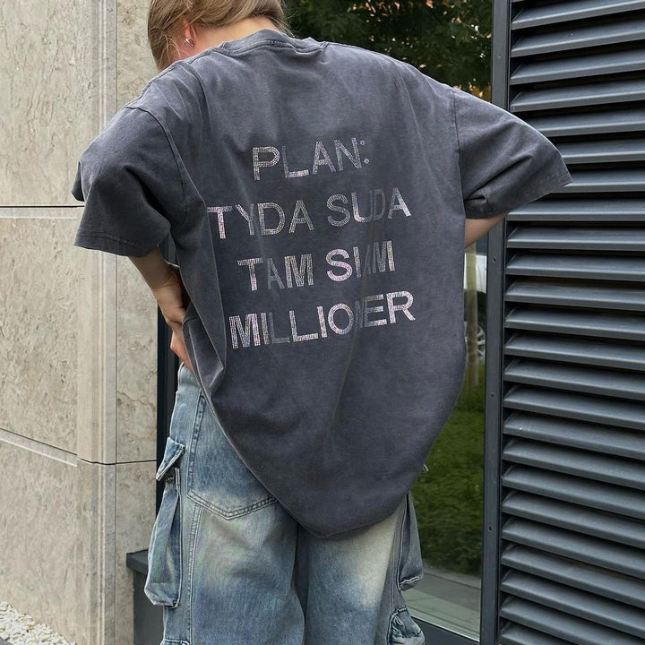 Damen oversized Statement-T-Shirt mit Strassschrift auf dem Rücken – Avérine