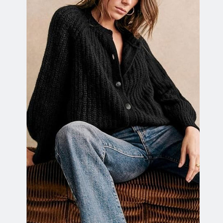 Damen Oversize Mohair-Effekt Strickjacke mit Rippenstruktur und Rundhalsausschnitt – Veloura