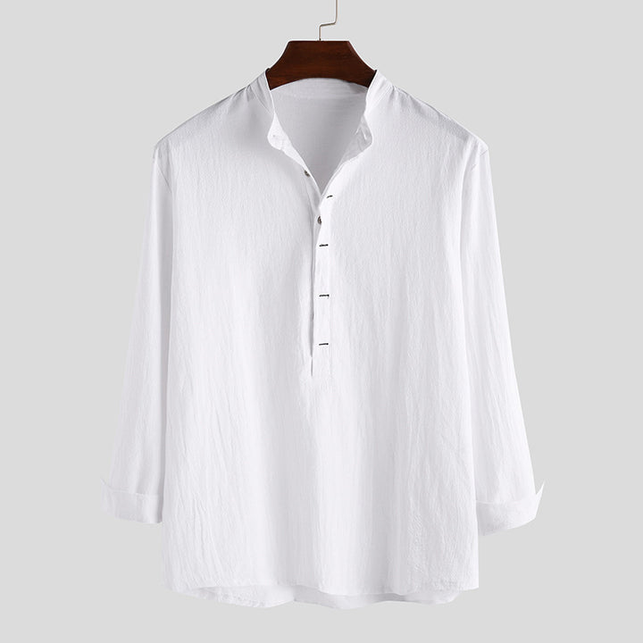 Herren Langarm-Henley-Hemd mit feinen Knopfdetails und lässigem Schnitt Echoarchiv