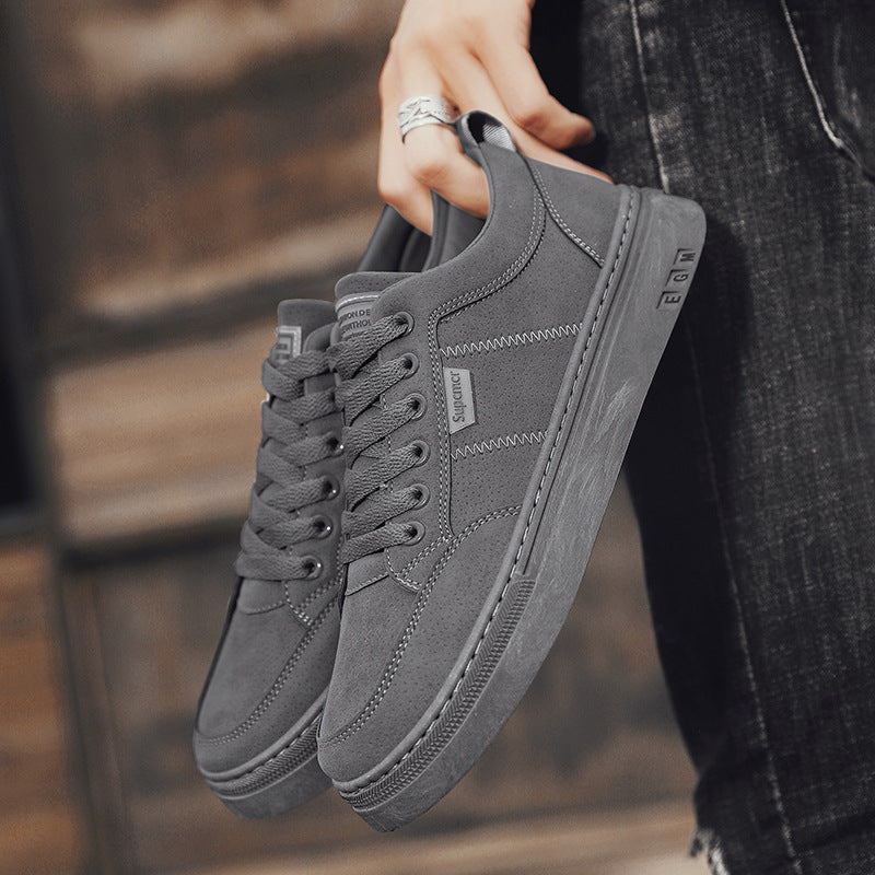 Herren Niedrige Velours‑Freizeit‑Sneaker mit gepolstertem Fersenkragen und dezenter Nahtstruktur – Norré