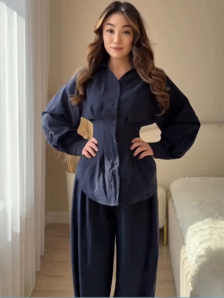 Damen Elegantes zweiteiliges Satin-Loungewear-Set mit taillierter Bluse und weitem Hosenbein Echoarchiv