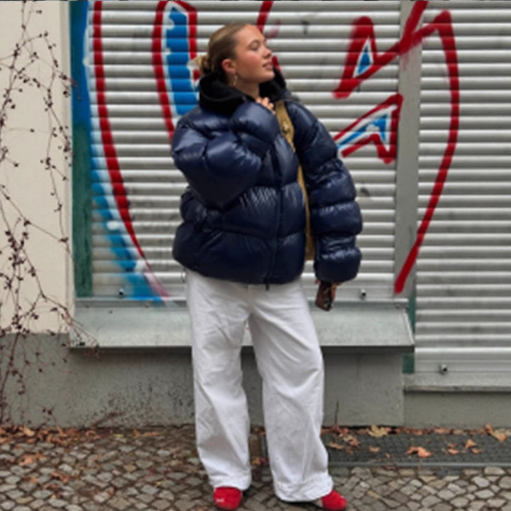 Damen Glänzende Oversize-Steppjacke mit Kapuze und hohem Stehkragen Echoarchiv