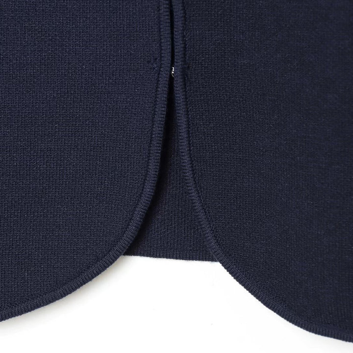 Damen Kurze strukturierte Shaket-Jacke mit Stehkragen, dekorativen Reihenknöpfen und verlängerten Manschetten Echo Archiv