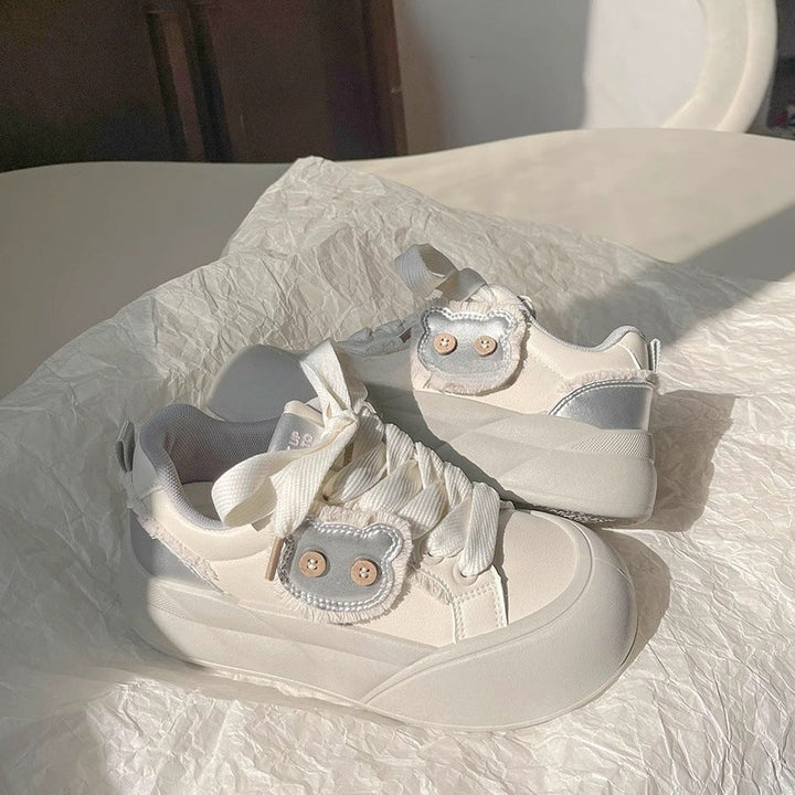 Damen Trendige Sneakers mit einzigartigem Blumen-Detail Echo Archiv