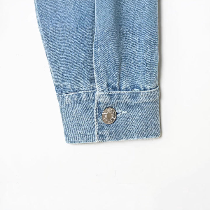Damen Cropped Jeansjacke mit asymmetrischem Saum und aufgesetzten Pattentaschen Echoarchiv