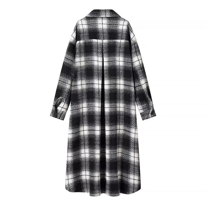 Damen langer karierter Shirtmantel mit Hemdkragen und aufgesetzten Brusttaschen – Célinea