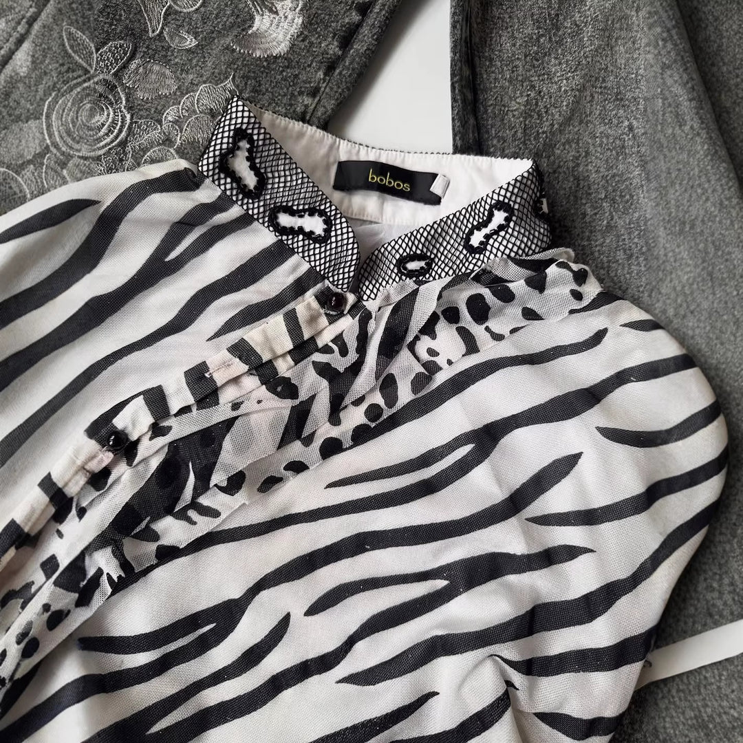 Damen Modisches T-Shirt mit tierischem Muster und dekorativem Kragen Echo Archiv