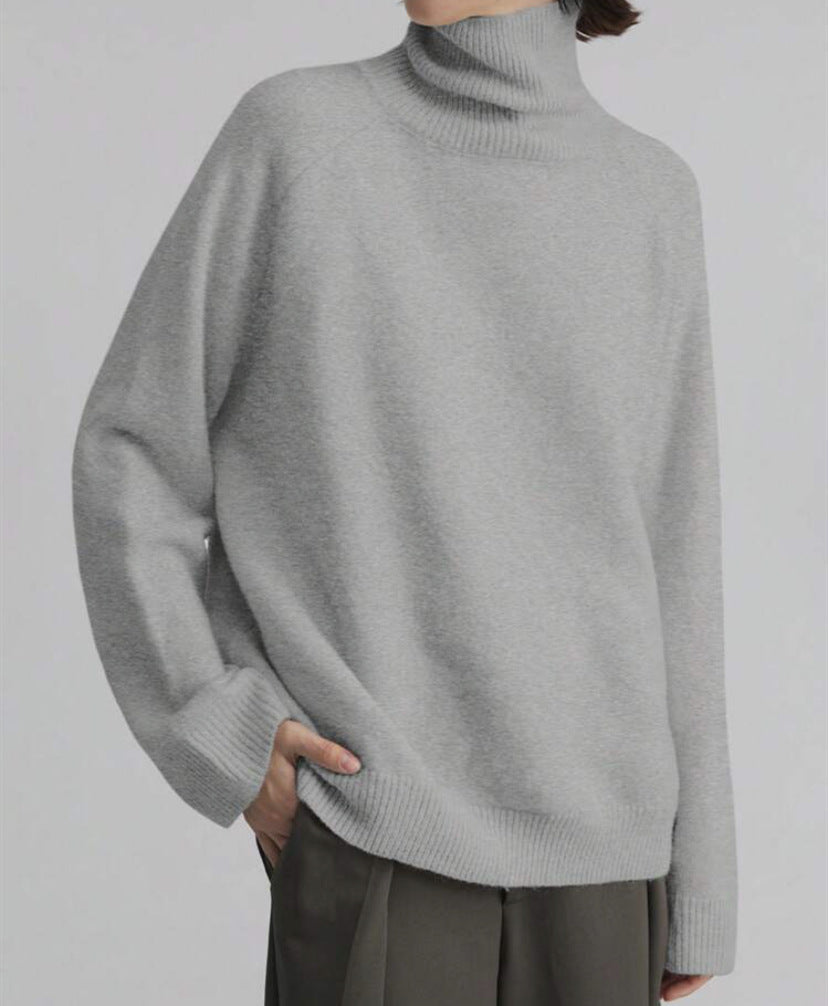 Damen Oversize Rollkragen-Feinstrickpullover mit Raglanärmeln und seitlichen Schlitzen – Mavelle