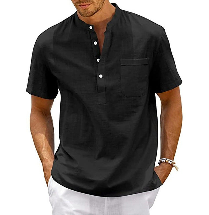 Herren Kurzarmhemd mit modernem Henley-Kragen und praktischer Brusttasche Echoarchiv
