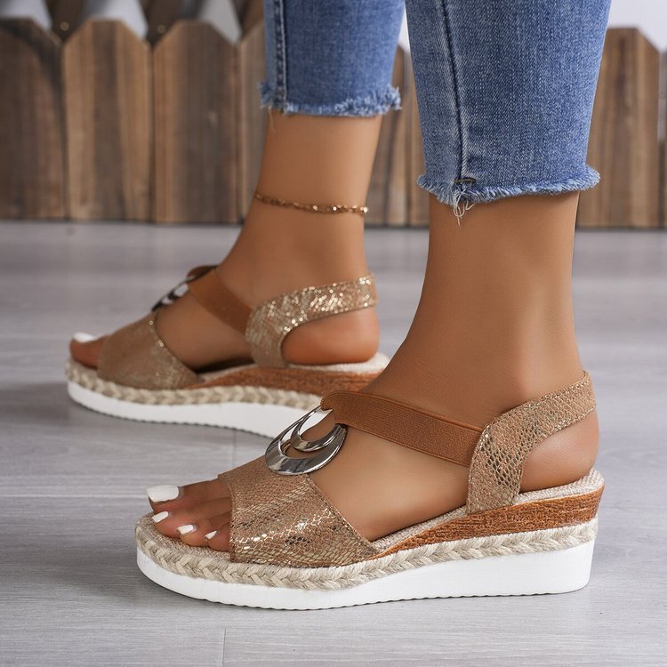 Damen Keil-Sandalen mit Bast-Plateau, elastischem Riemen und Zier-Öse – Sorelia