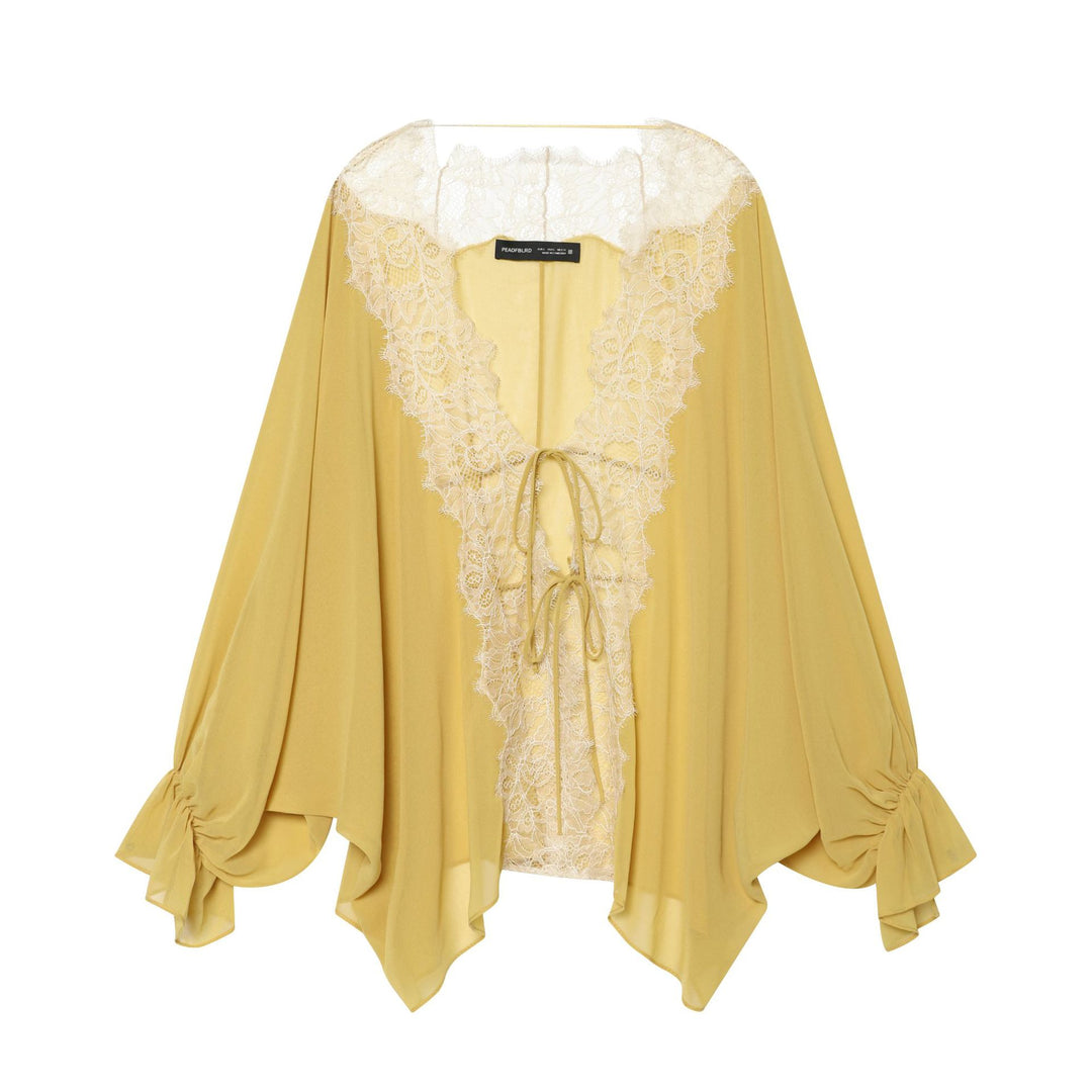 Damen transparente Chiffon-Kimono-Bluse mit feiner Spitzenkante, Kordelbindung und gerafften Ärmeln – Élovi