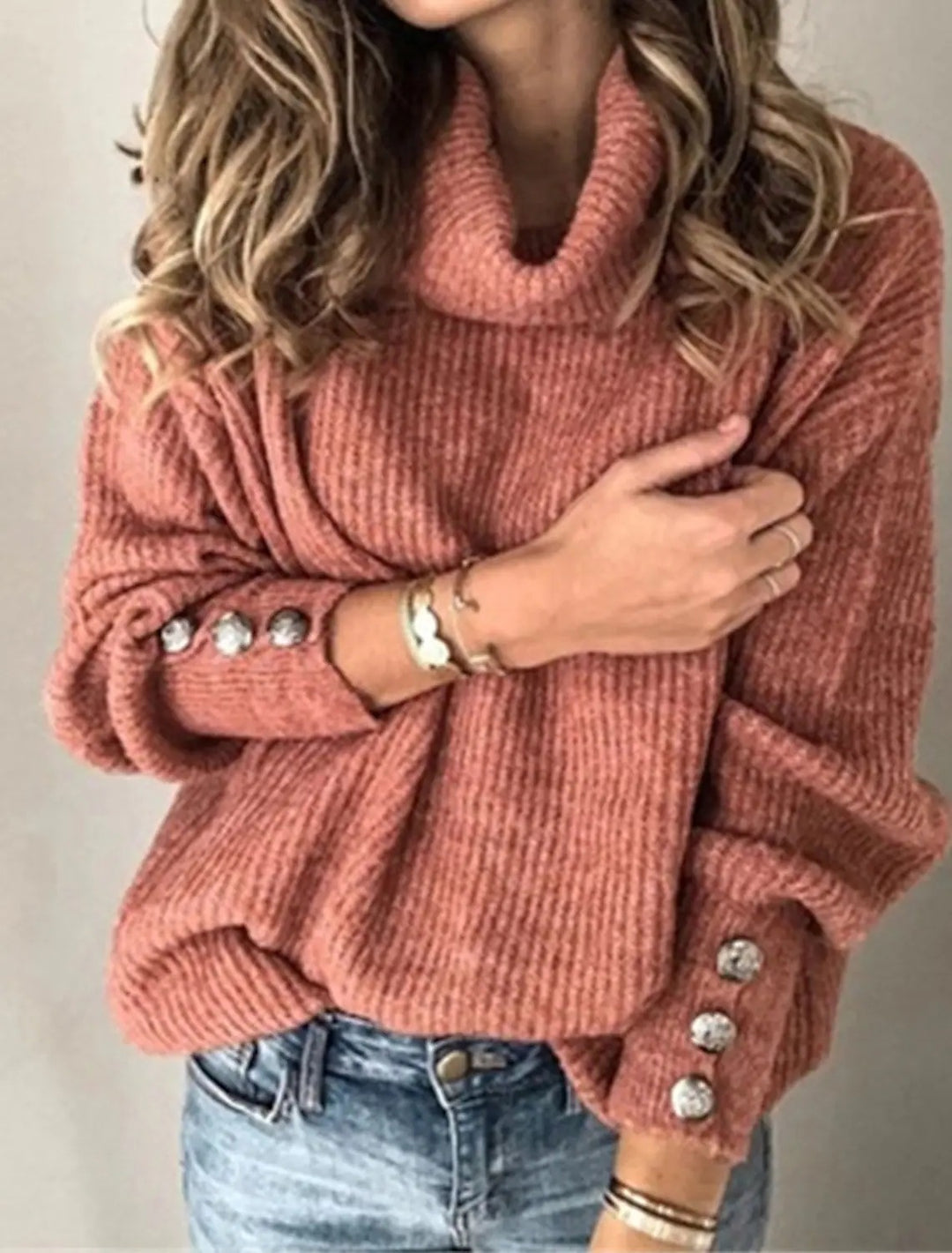 Damen Oversize-Rollkragenpullover mit Strukturstrick und Zierknöpfen Echo Archiv