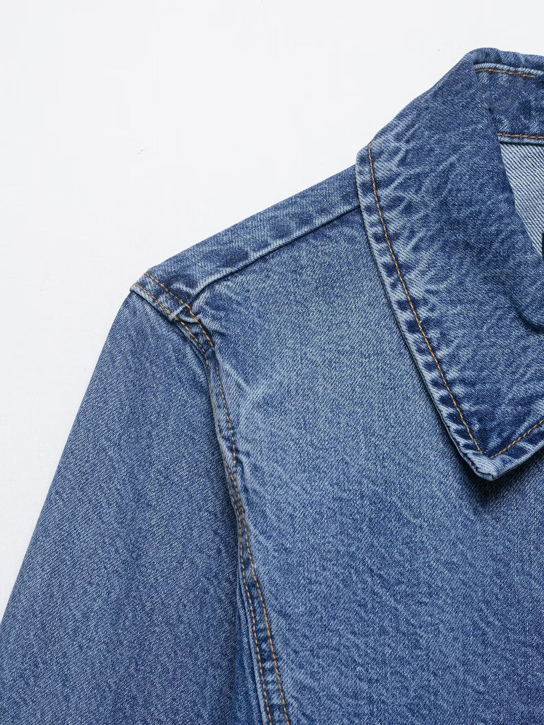 Damen Oversize-Denimjacke im Boxy-Schnitt mit kurzer Silhouette und aufgesetzten Taschen Echo Archiv