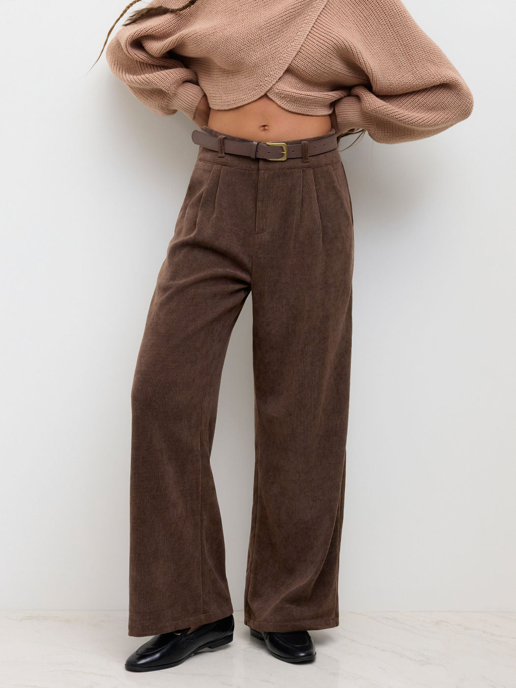Damen Elegante und Weit geschnittene Cordhose Echo Archiv