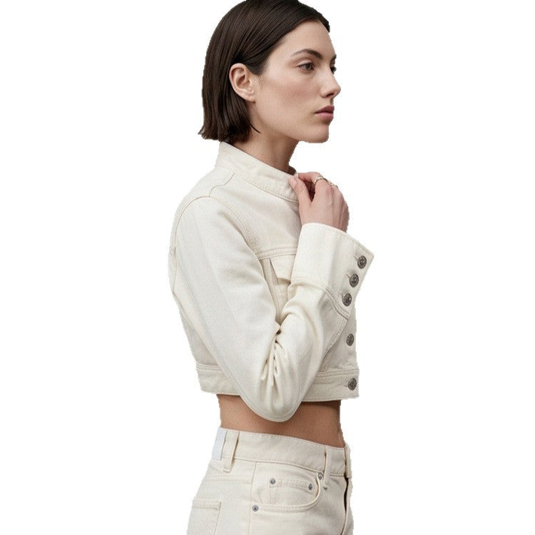 Damen Kurz geschnittene Cropped-Jeansjacke mit Stehkragen, Brustklappen und verlängerten Manschetten Echoarchiv