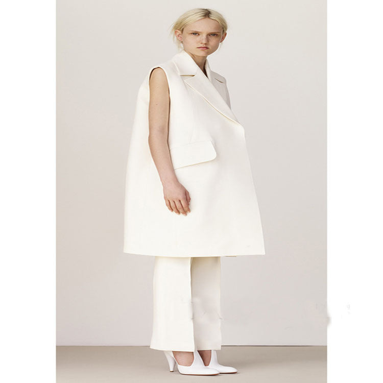 Damen Ärmellose A-Linien Longweste im Oversized Tailoring mit Schalkragen Echoarchiv