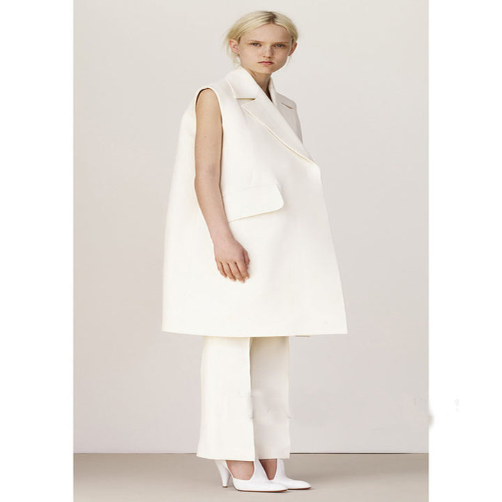 Damen Ärmellose A-Linien Longweste im Oversized Tailoring mit Schalkragen Echoarchiv