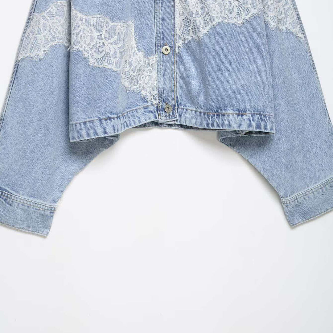 Damen nan oversized Denimjacke mit Spitzenbesatz, kastigem Cropped-Schnitt und überschnittenen Ärmeln Echo Archiv