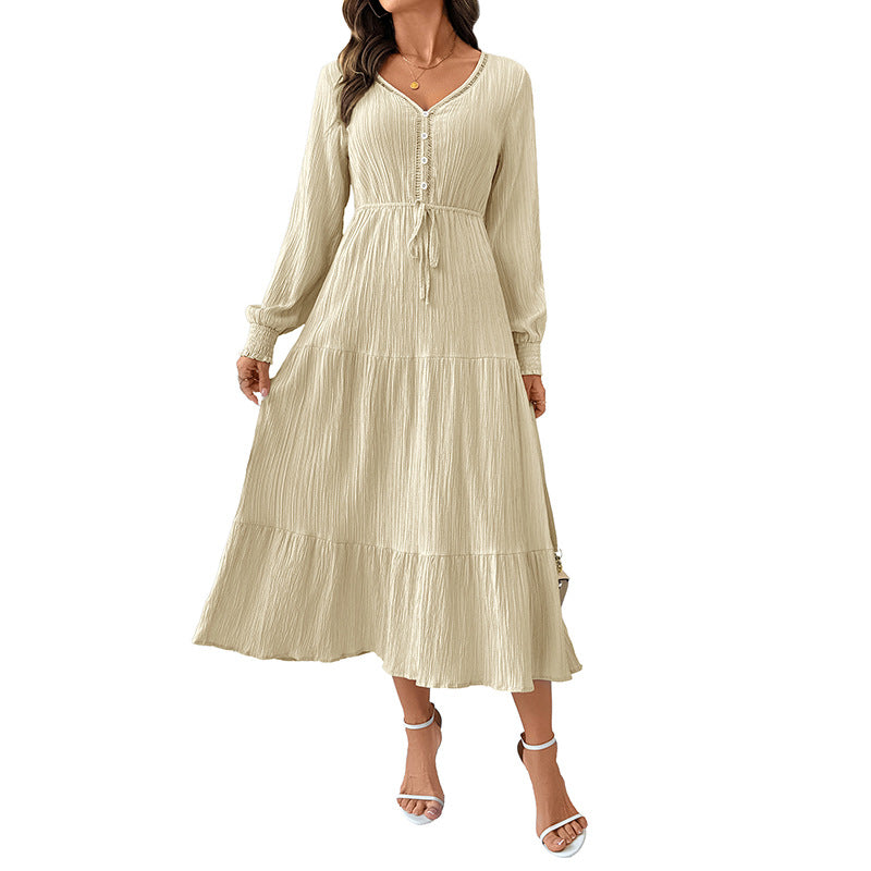 Damen Crinkle-Midikleid mit V-Ausschnitt, Knopfleiste, tailliertem Bindegürtel und Stufenrock Echoarchiv