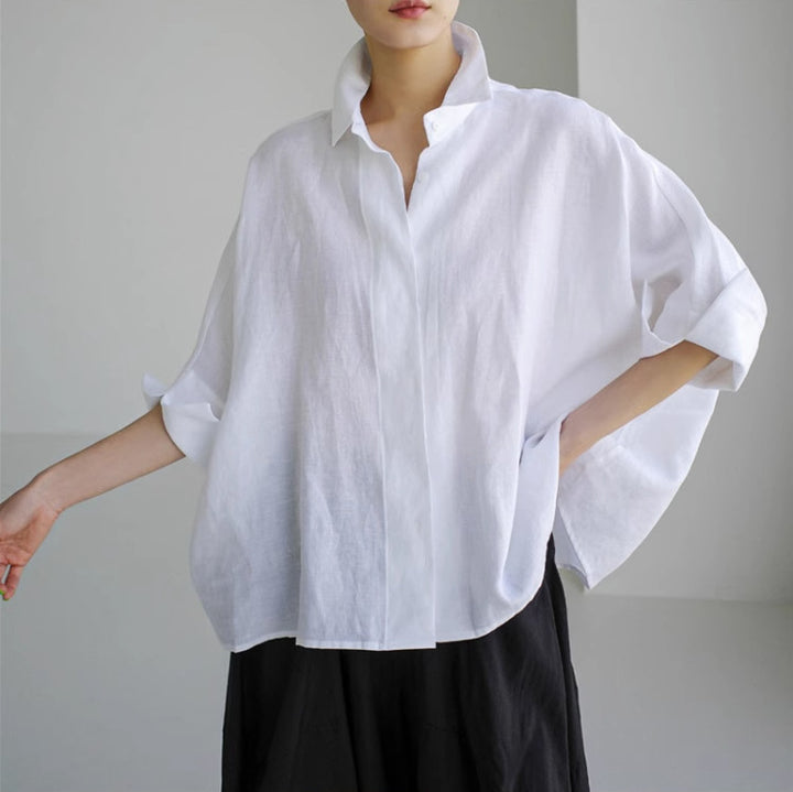 Damen Weite Boxy-Leinenbluse mit verdeckter Knopfleiste, Stehkragen und krempelbaren Ärmeln – Élovi