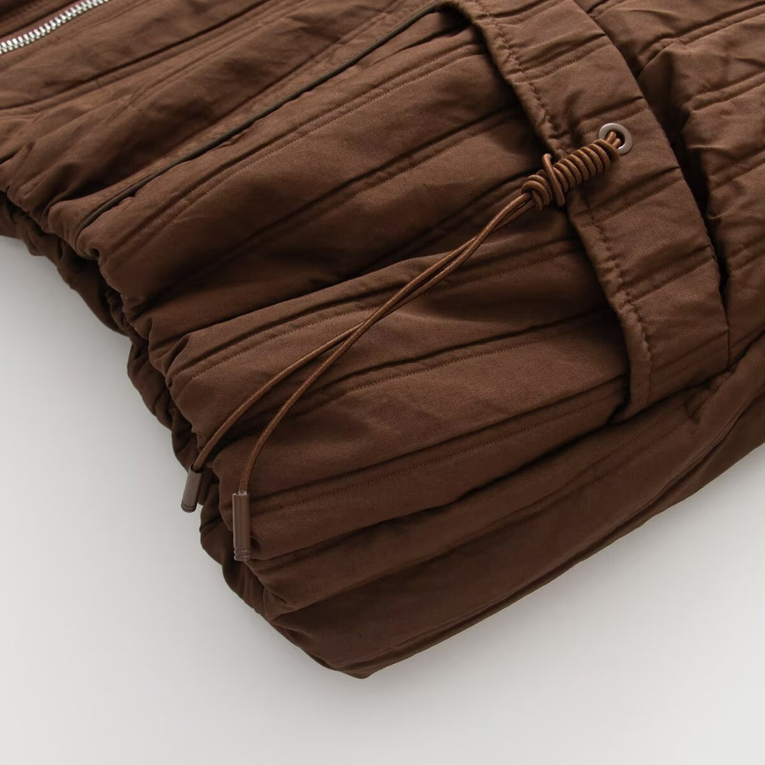 Damen Steppjacke mit Kapuze, Tunnelzug und weitem Schnitt Echoarchiv
