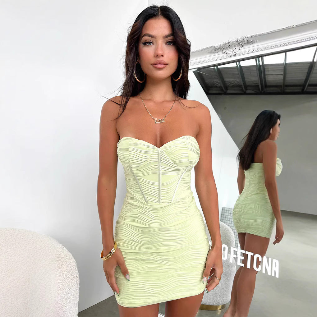 Damen verführerisches Minikleid mit herzförmigem Ausschnitt und raffinierter Raffung Echo Archiv
