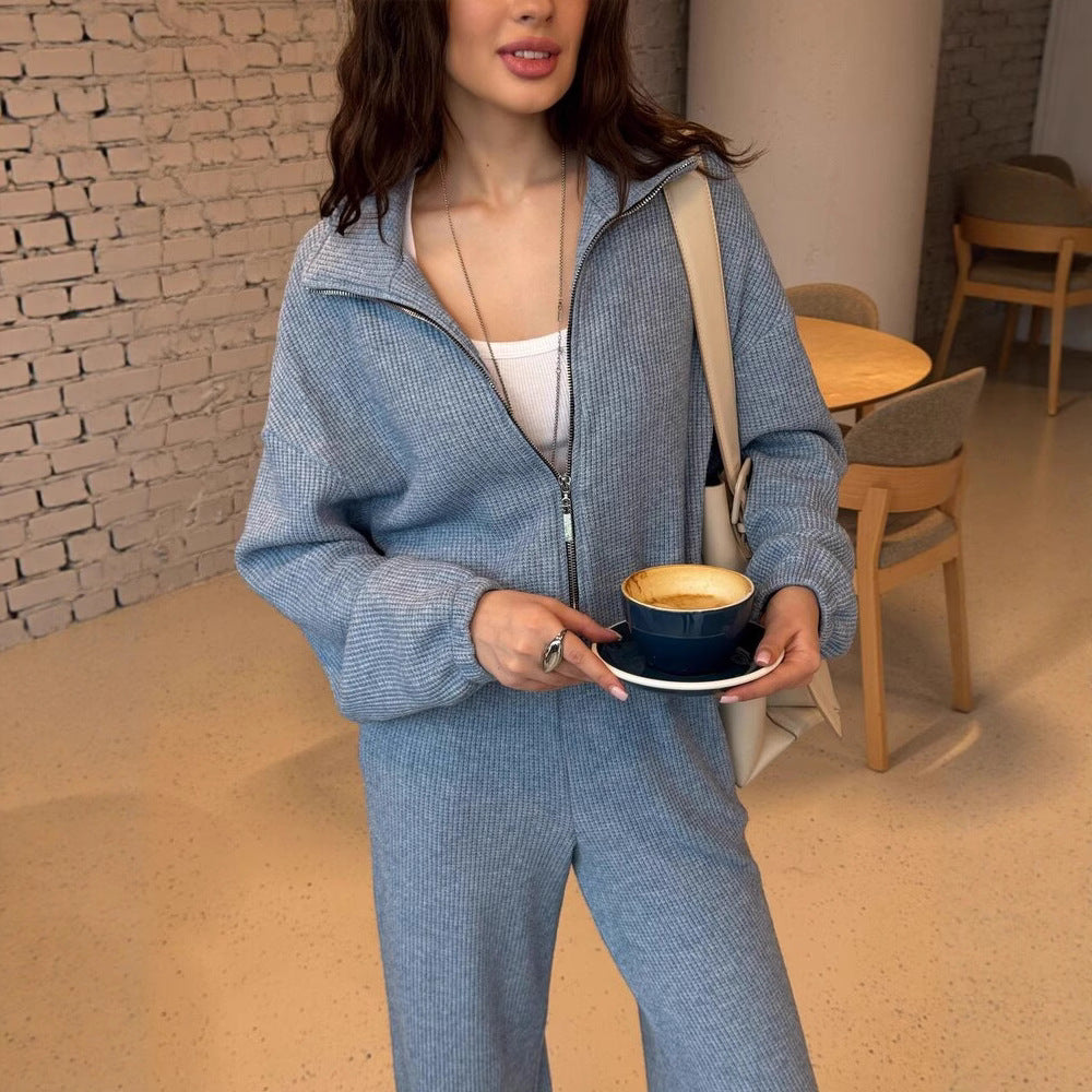 Damen gemütlicher Strick-Jumpsuit mit Reißverschluss, elastischem Taillenbund und weitem Bein – Solévia