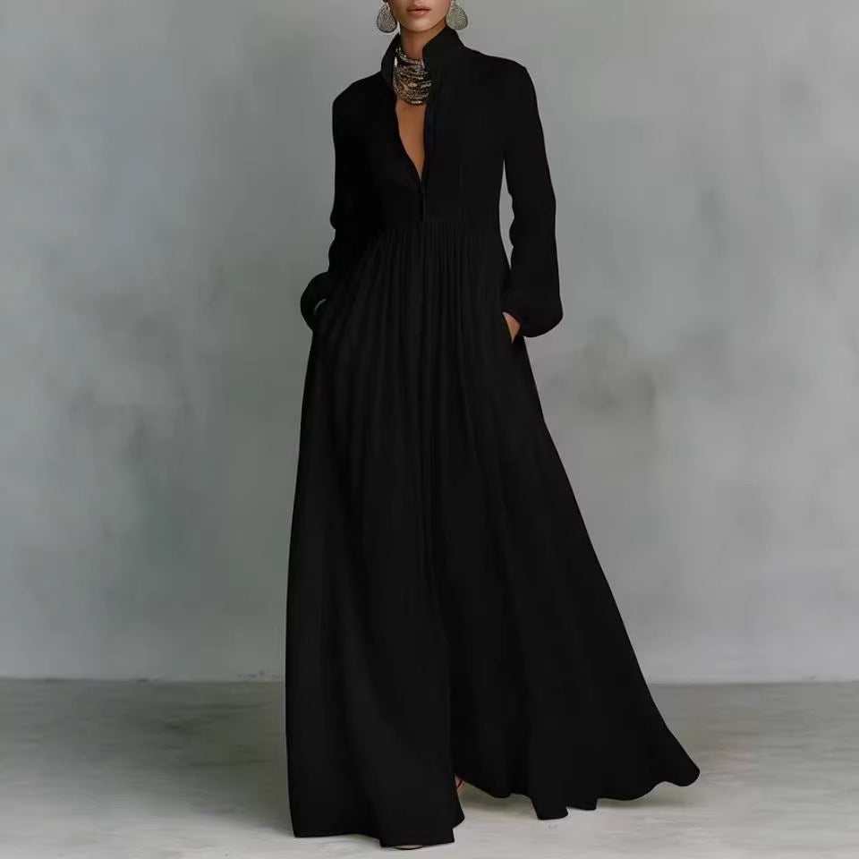 Damen Maxikleid mit Stehkragen, Knopfleiste und seitlichen Taschen Echoarchiv
