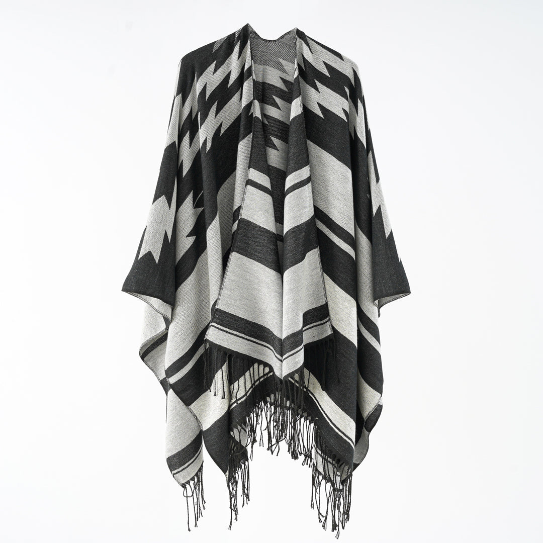 Damen Langer Reversfreier Webponcho im Umhangstil mit dezentem Zackenmuster und Fransensaum – Montévia
