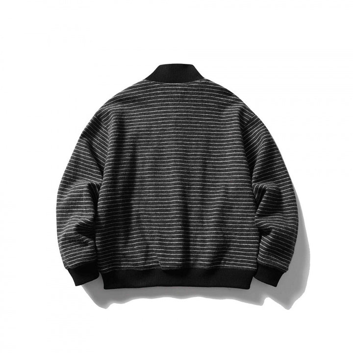 Unisex Kastenförmige Strickjacke im Blousonstil mit Stehkragen und Knopfleiste Echo Archiv