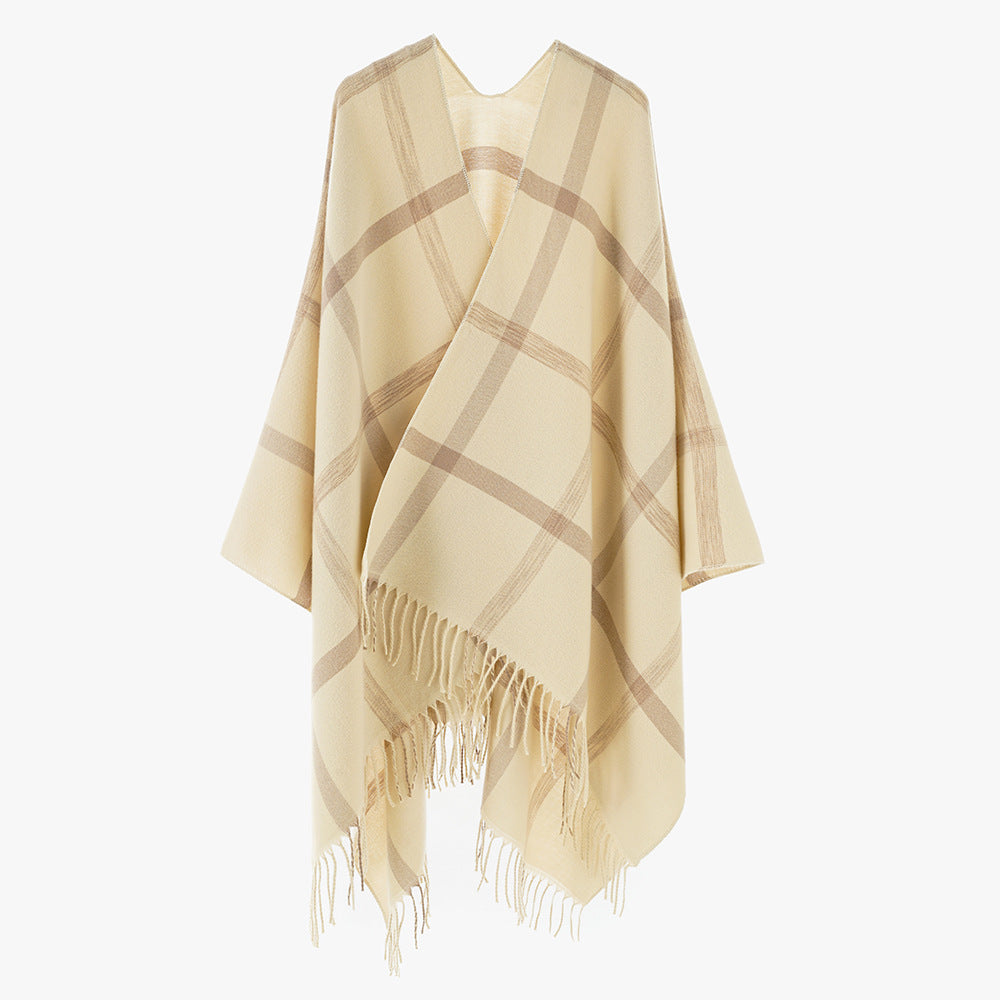 Damen Wollmix‑Überwurfponcho mit großem Karomuster und Fransensaum – Avérine