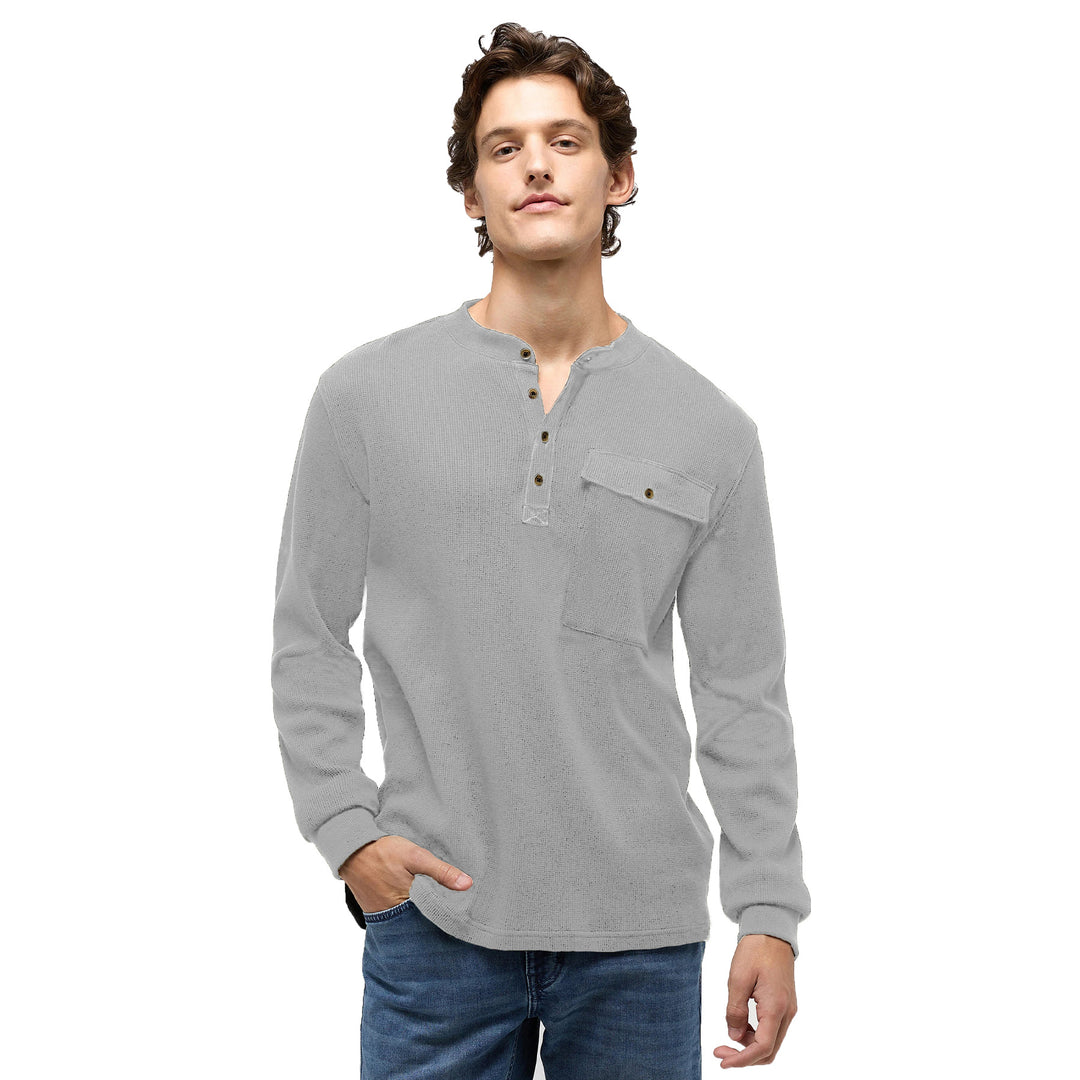 Herren Langarm-Henley-Shirt mit Strukturdesign und praktischer Brusttasche Echoarchiv
