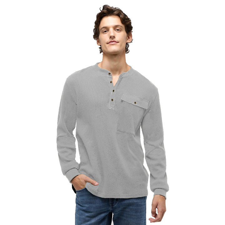 Herren Langarm-Henley-Shirt mit Strukturdesign und praktischer Brusttasche Echoarchiv
