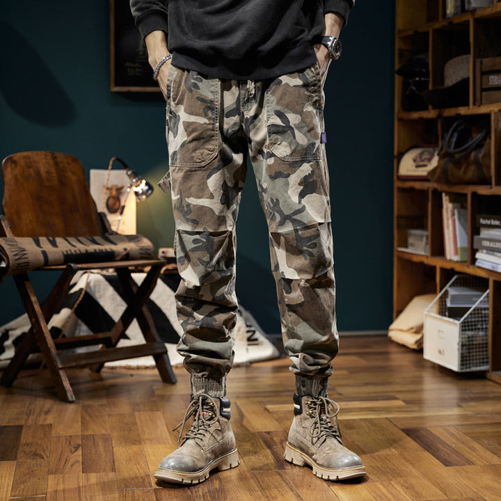 Herren Camouflage-Cargo-Jogginghose mit Tunnelzug, Knieabnähern und geripptem Knöchelabschluss Echo Archiv