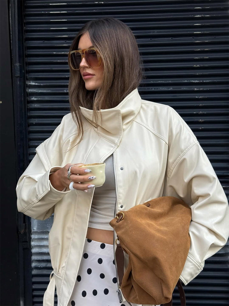 Damen Oversize Kunstlederjacke mit hohem Stehkragen und Tunnelzug Echoarchiv
