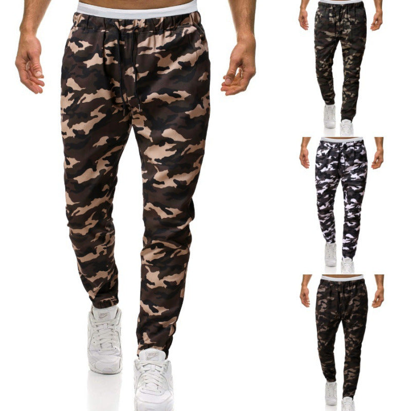 Herren modische Jogginghose im Camouflage-Design Echoarchiv