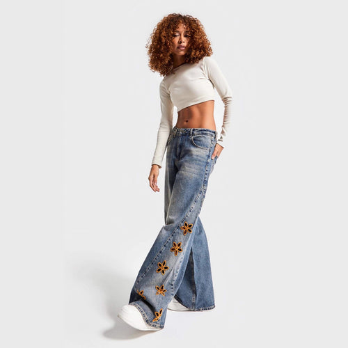 Damen weite Jeans mit floralem Stickdesign Echo Archiv