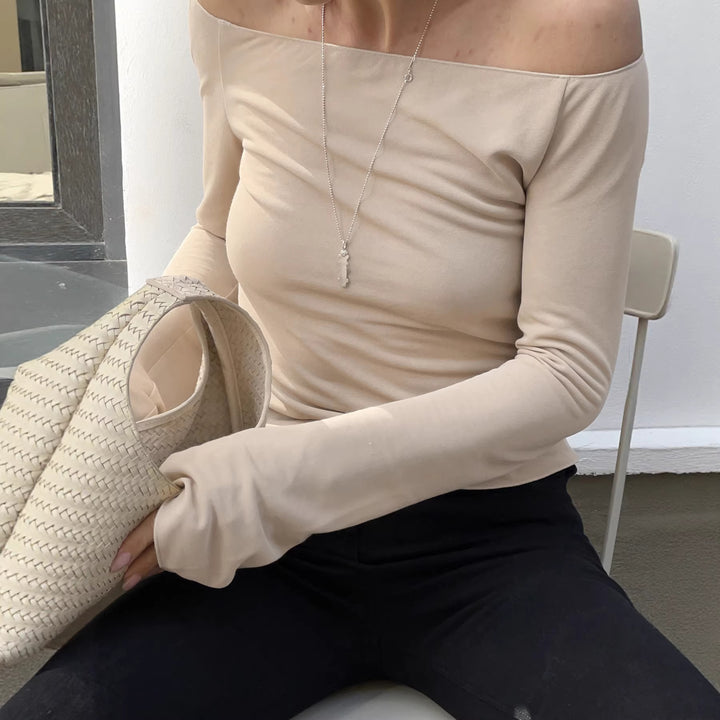 Damen Figurbetontes Off‑Shoulder Langarmshirt mit ausgestellten Manschetten Echo Archiv