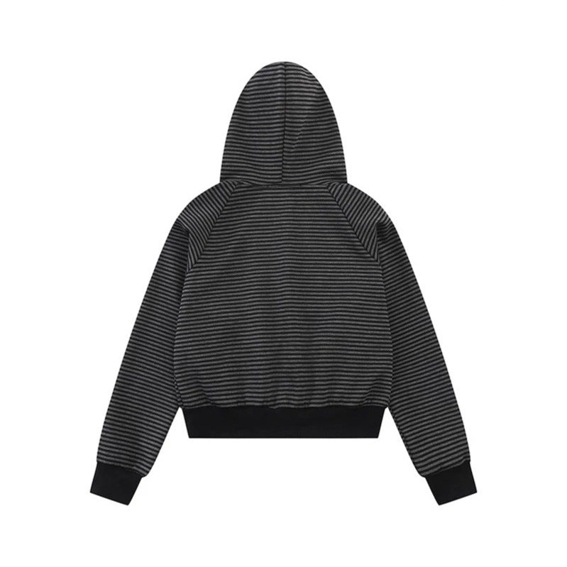 Damen gestreifte Kapuzen-Sweatjacke im Marine‑Look mit Doppelreiher‑Optik und Frontreißverschluss Echoarchiv