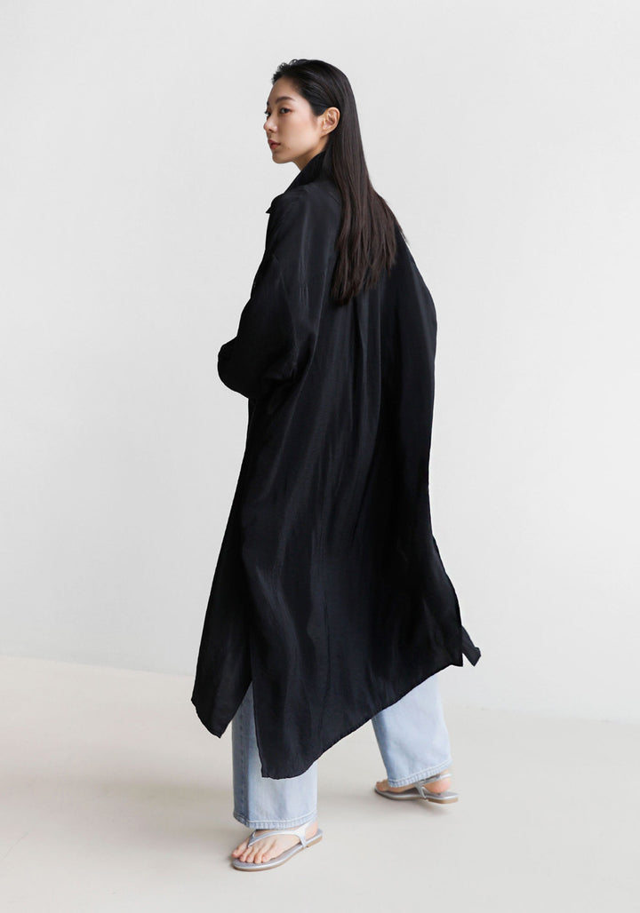 Damen Langer Satin‑Effekt Duster mit Stehkragen, Oversize‑Schnitt und tiefen Seitenschlitzen – Montévia