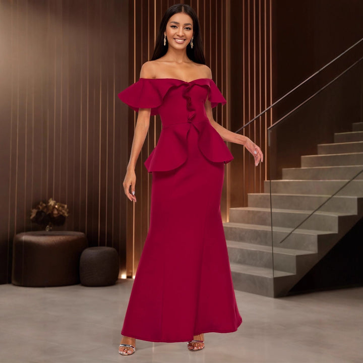 Damen Elegantes Abendkleid mit schulterfreien Rüschen Echo Archiv