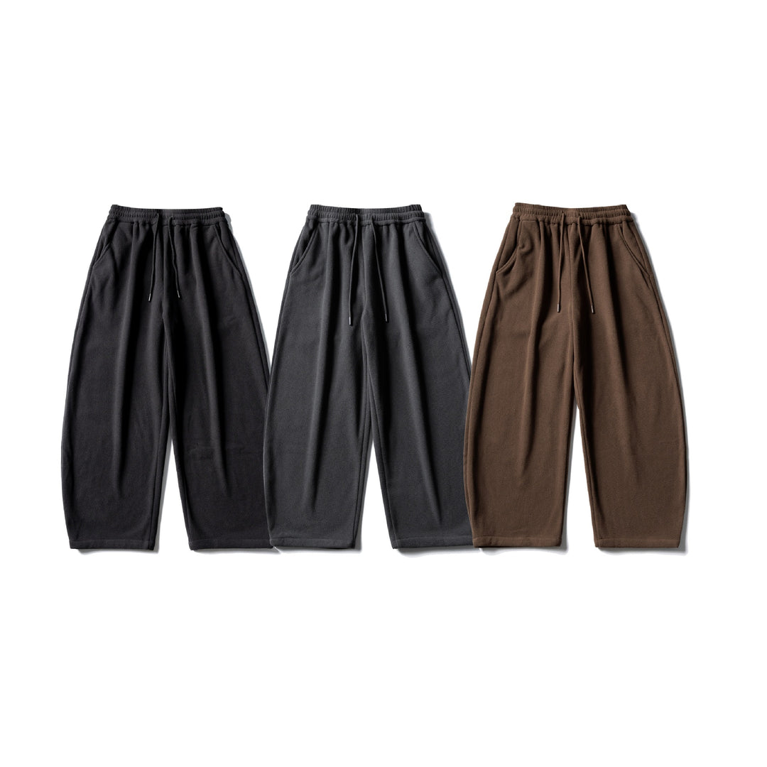 Unisex Fleece-Jogginghose mit elastischem Tunnelzugbund, seitlichen Eingrifftaschen und konischem Bein Echoarchiv
