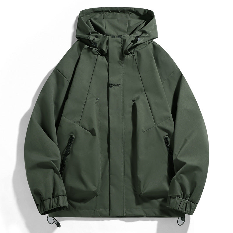 Herren Nano Wind- und wasserabweisende Kapuzenjacke mit ergonomischen Nähten, verstellbarem Saum und sicheren Reißverschlusstaschen – Taviero