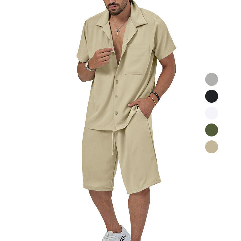 Herren Sommerliches Freizeit-Set mit Kurzarmhemd und lässigen Shorts Echoarchiv