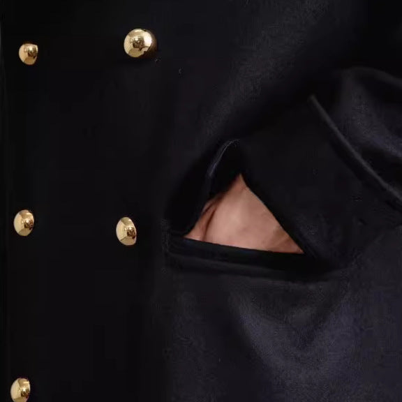 Herren eleganter und stilvoller Dufflecoat mit modernen Akzenten Echoarchiv
