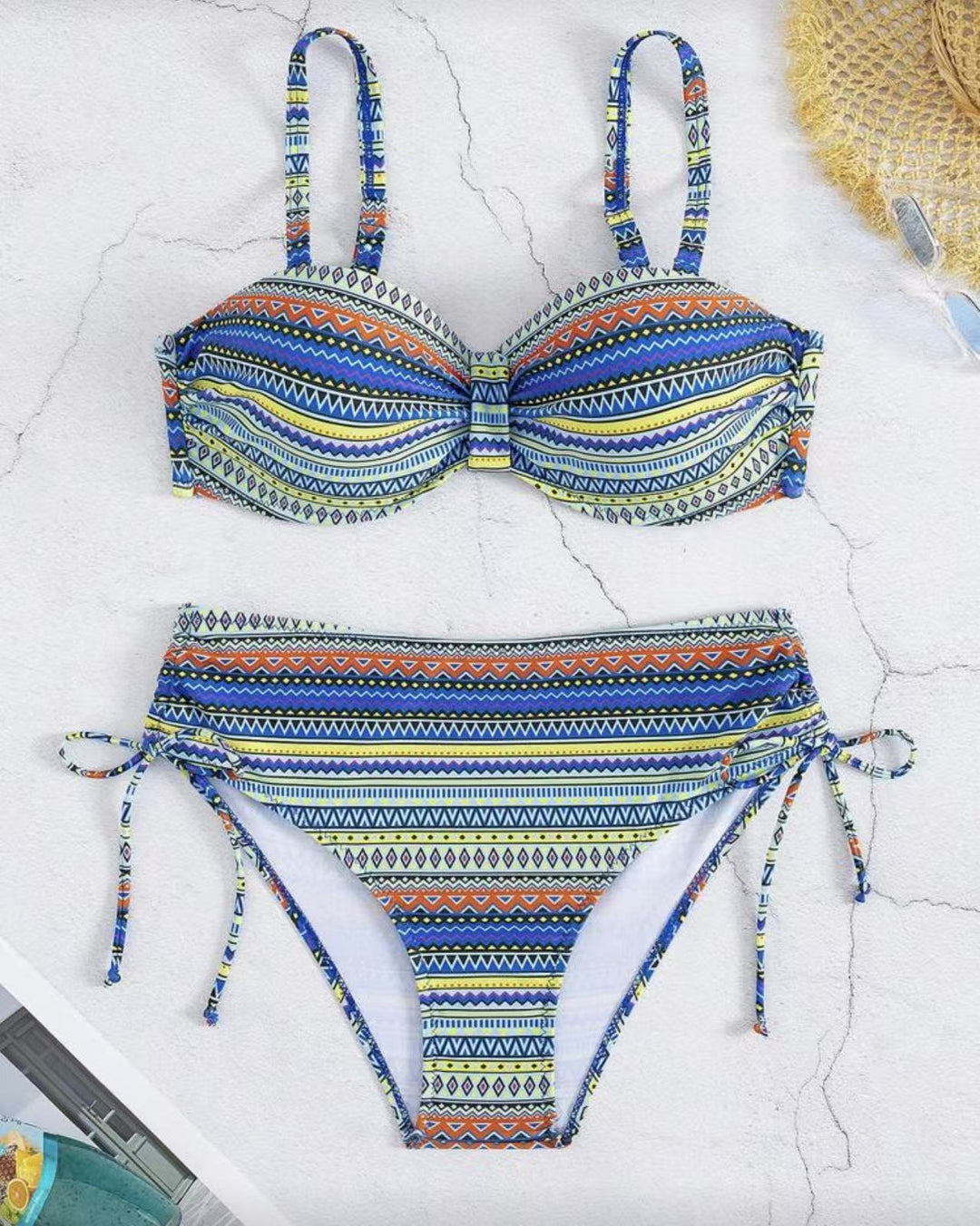 Damen Bikini-Set mit modischem Wickel-Detail und anpassbarem Bund Echo Archiv